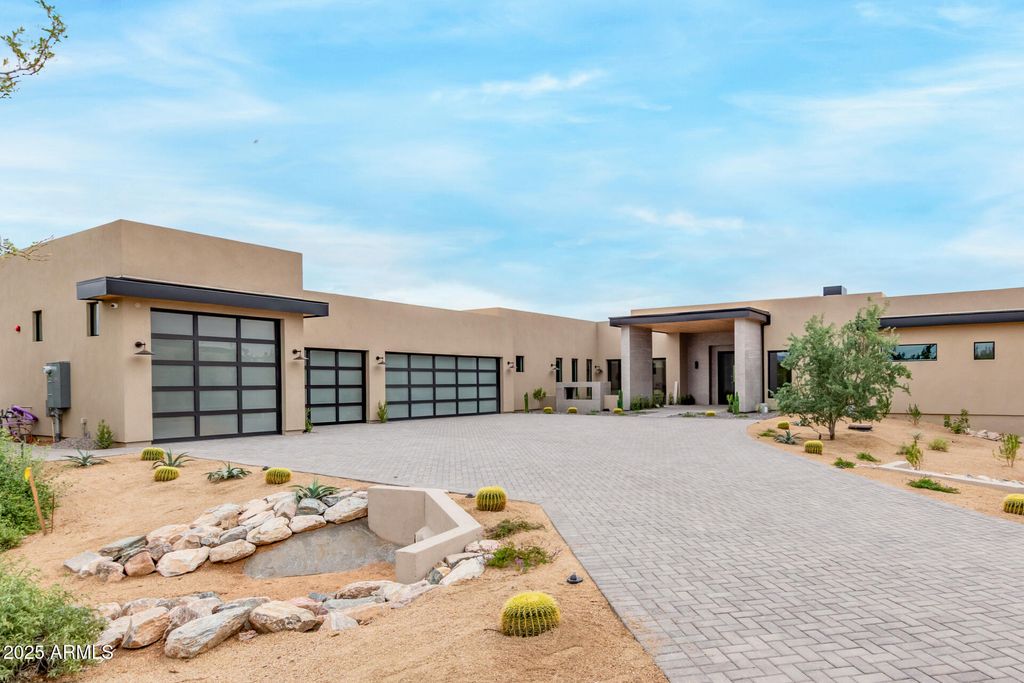 Photo of 27159 N 67th Street, Scottsdale, AZ 85266 (MLS # 6918374)