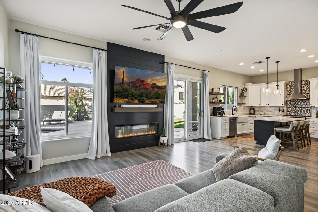 Photo of 230 E Arabian Drive, Gilbert, AZ 85296 (MLS # 7094501)