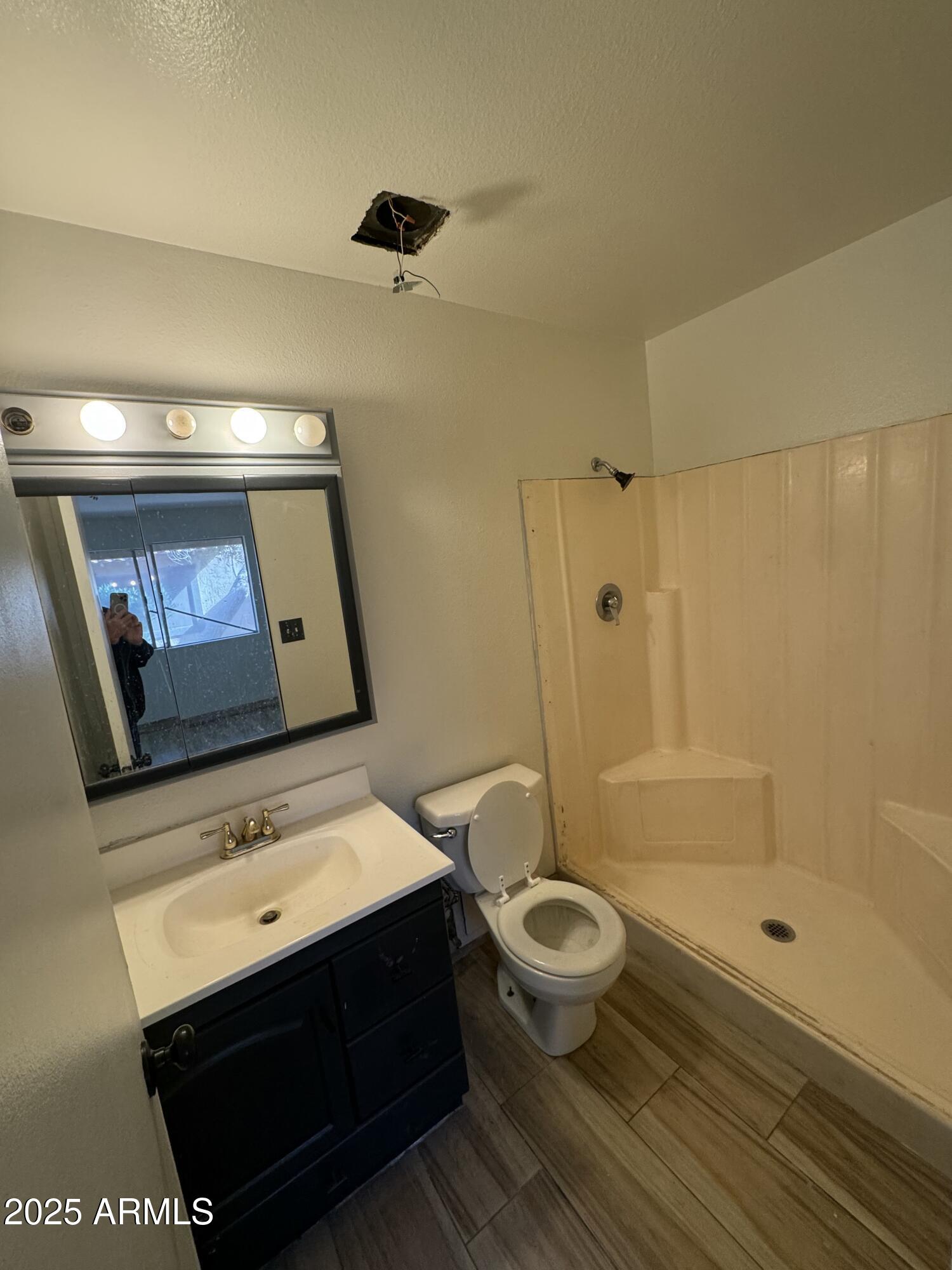 Scottsdale, Arizona 85257, United States, 3 Bedrooms Bedrooms, ,2 BathroomsBathrooms,Residential,Pending,54609