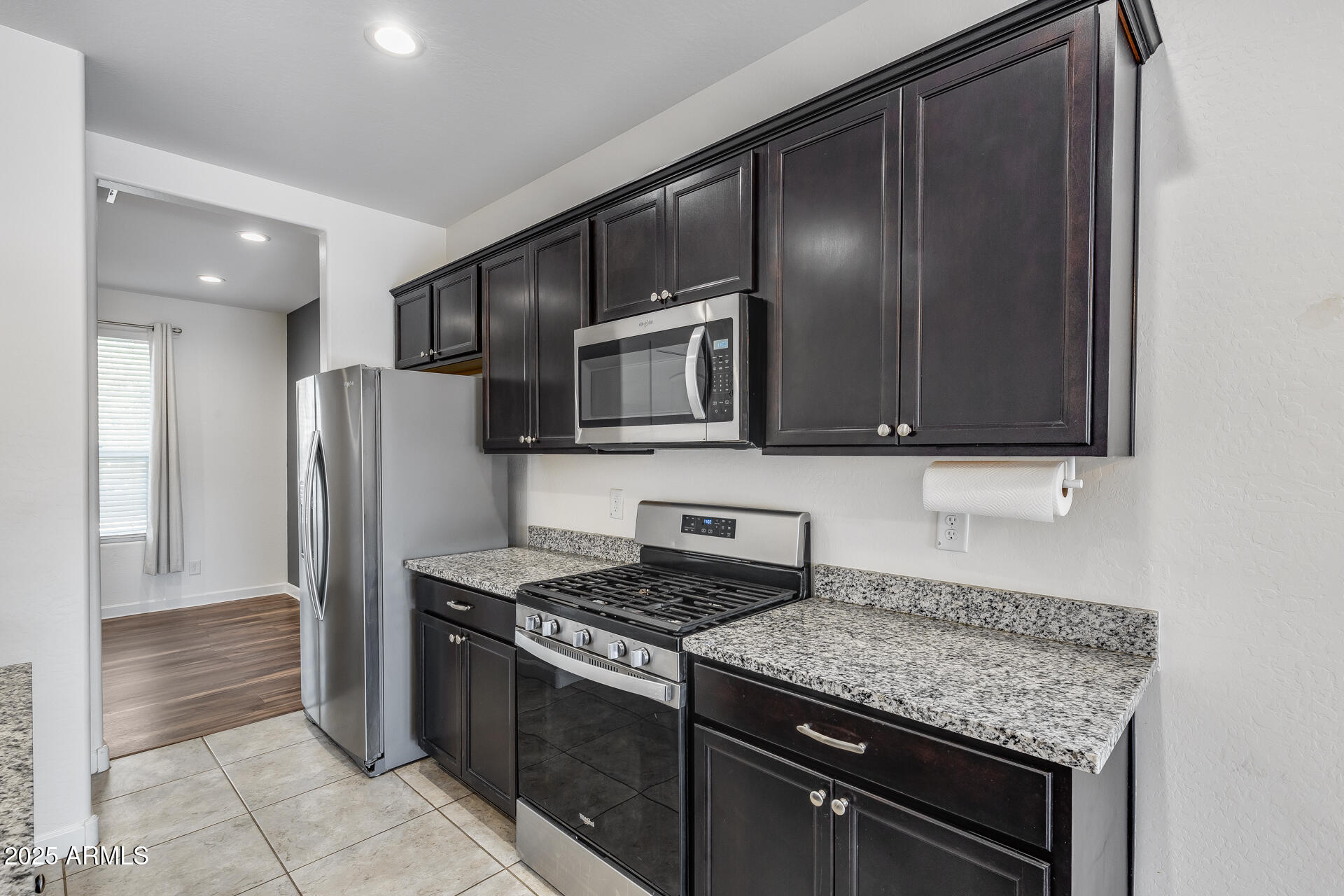 2583 N WRIGLEY Drive