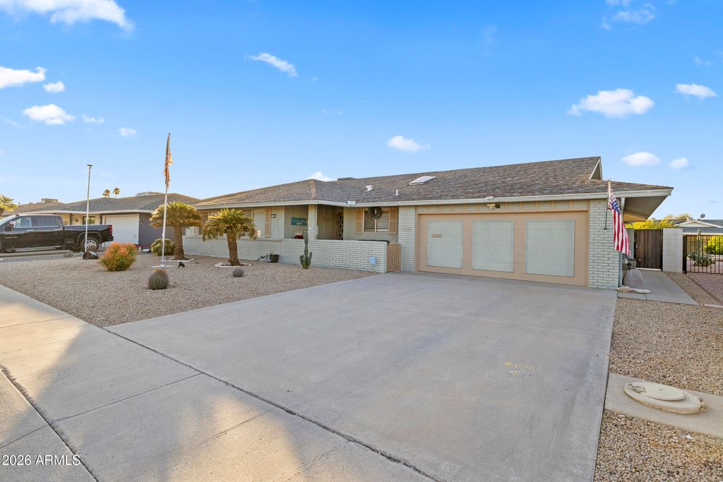 Photo of 9908 W Prairie Hills Circle, Sun City, AZ 85351 (MLS # 6979488)