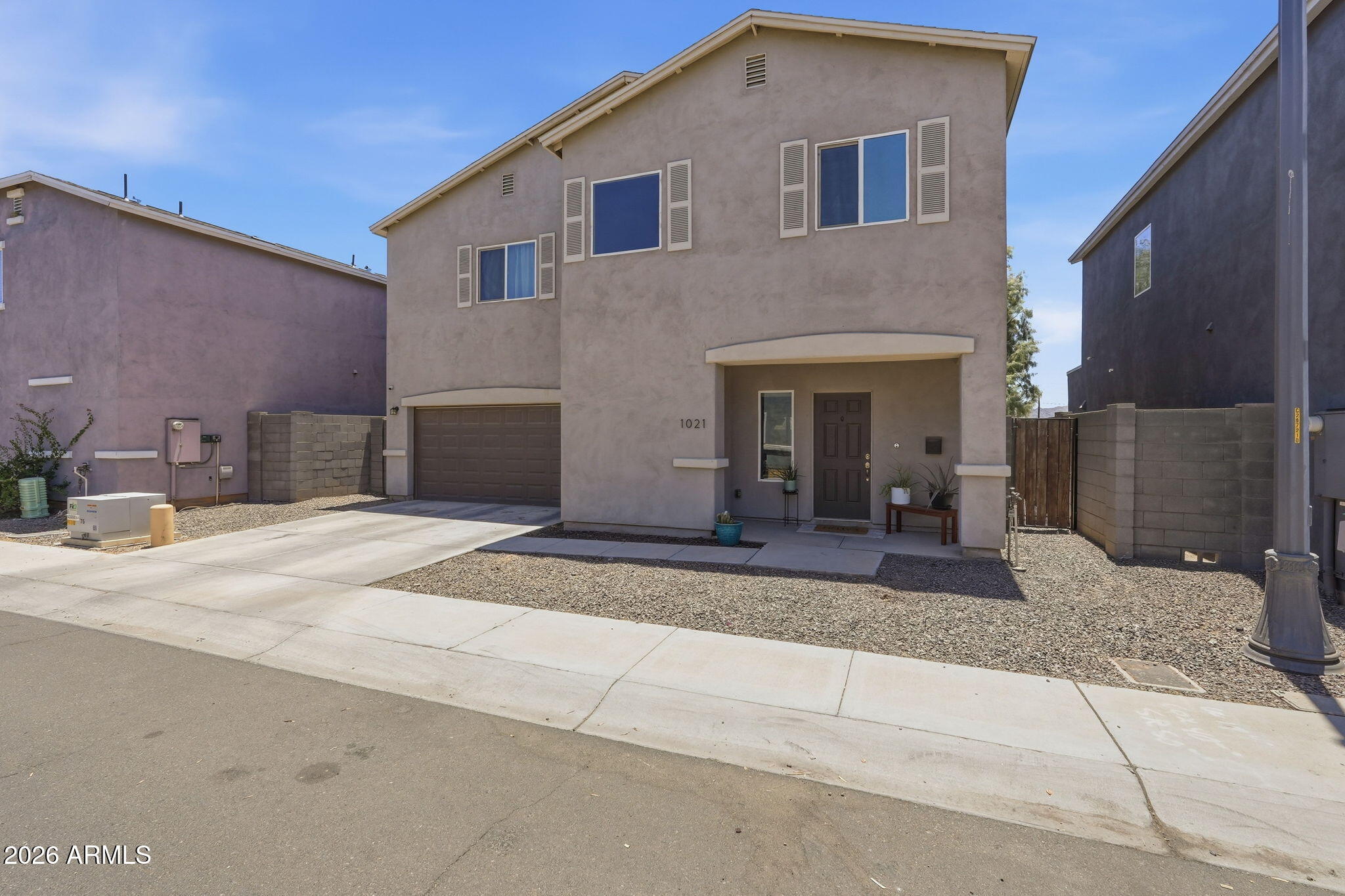 1021 E ODEUM Lane