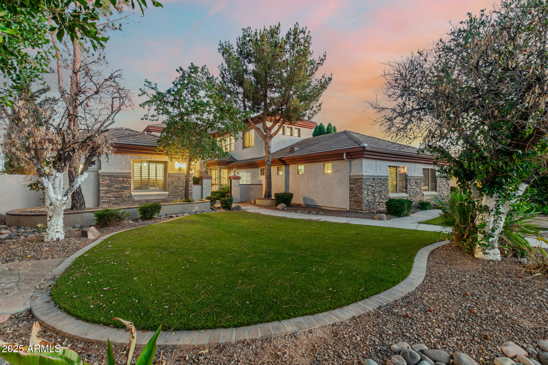3955 E FOX Circle