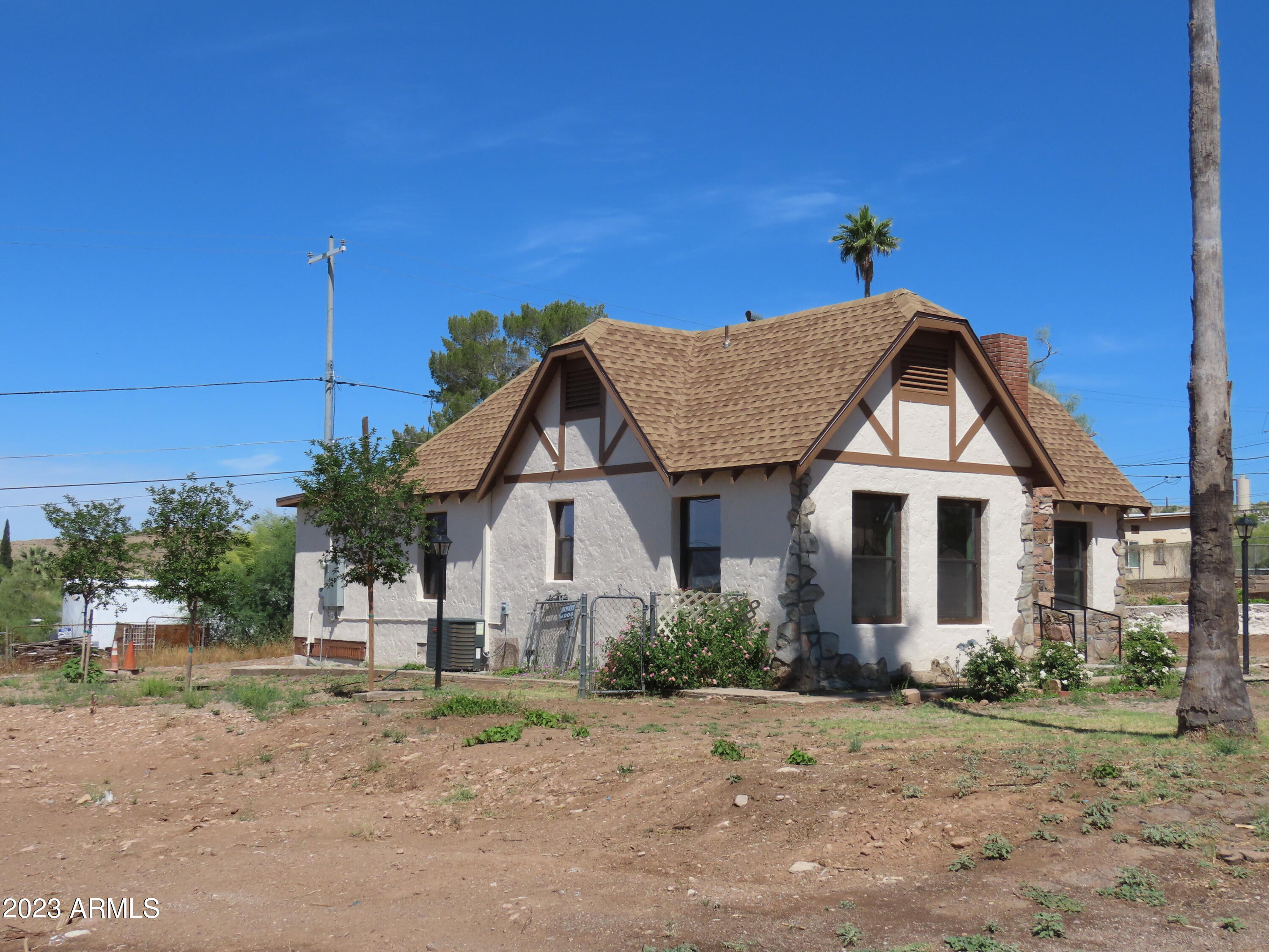 277 N Kellner Avenue