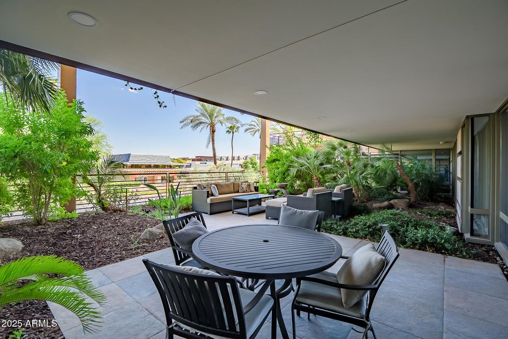 Photo of 7167 E Rancho Vista Drive #2007, Scottsdale, AZ 85251 (MLS # 6973332)