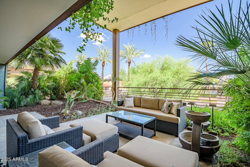 Photo of 7167 E Rancho Vista Drive #2007, Scottsdale, AZ 85251 (MLS # 6973332)