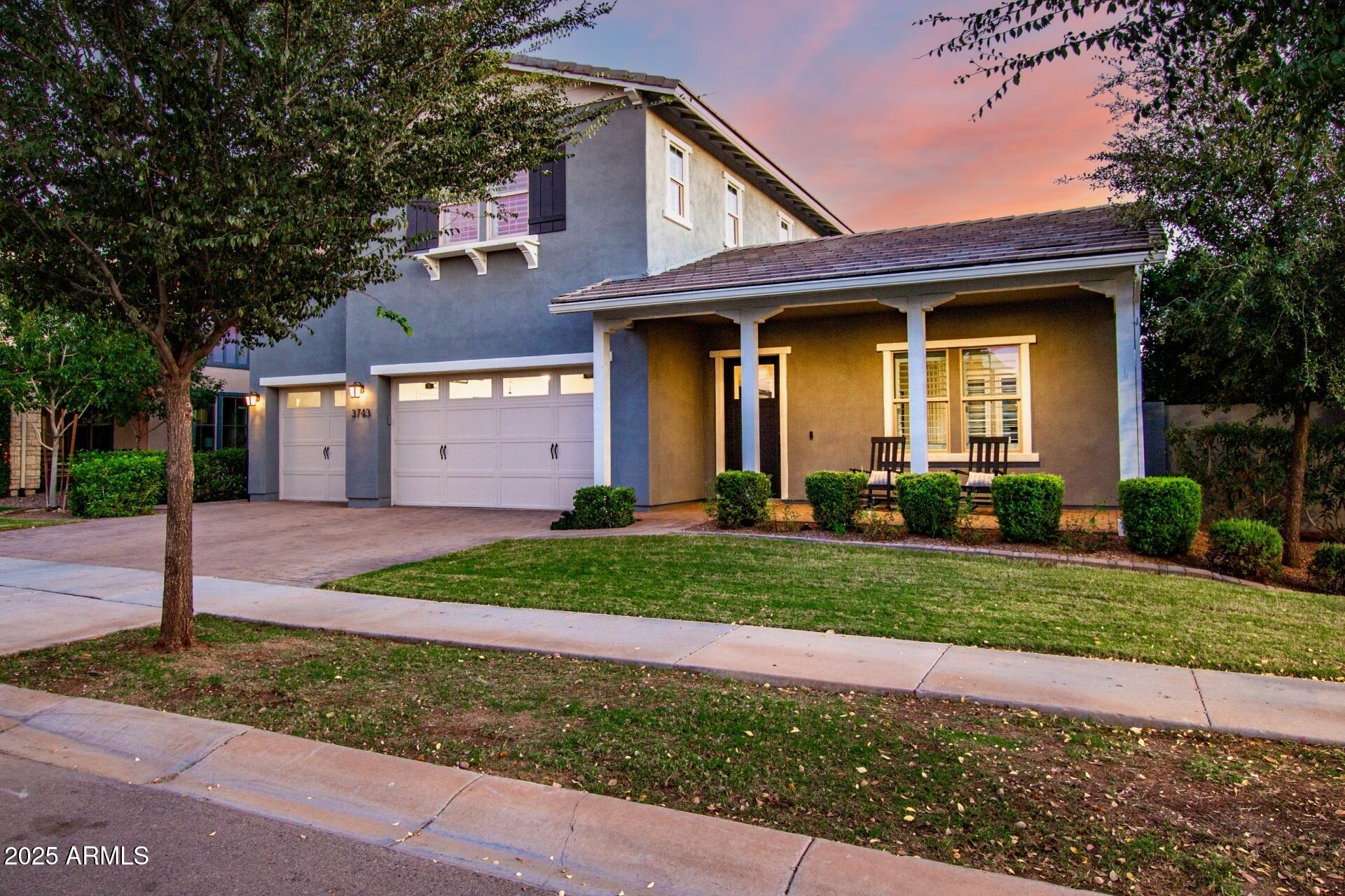 3743 E ARABIAN Drive
