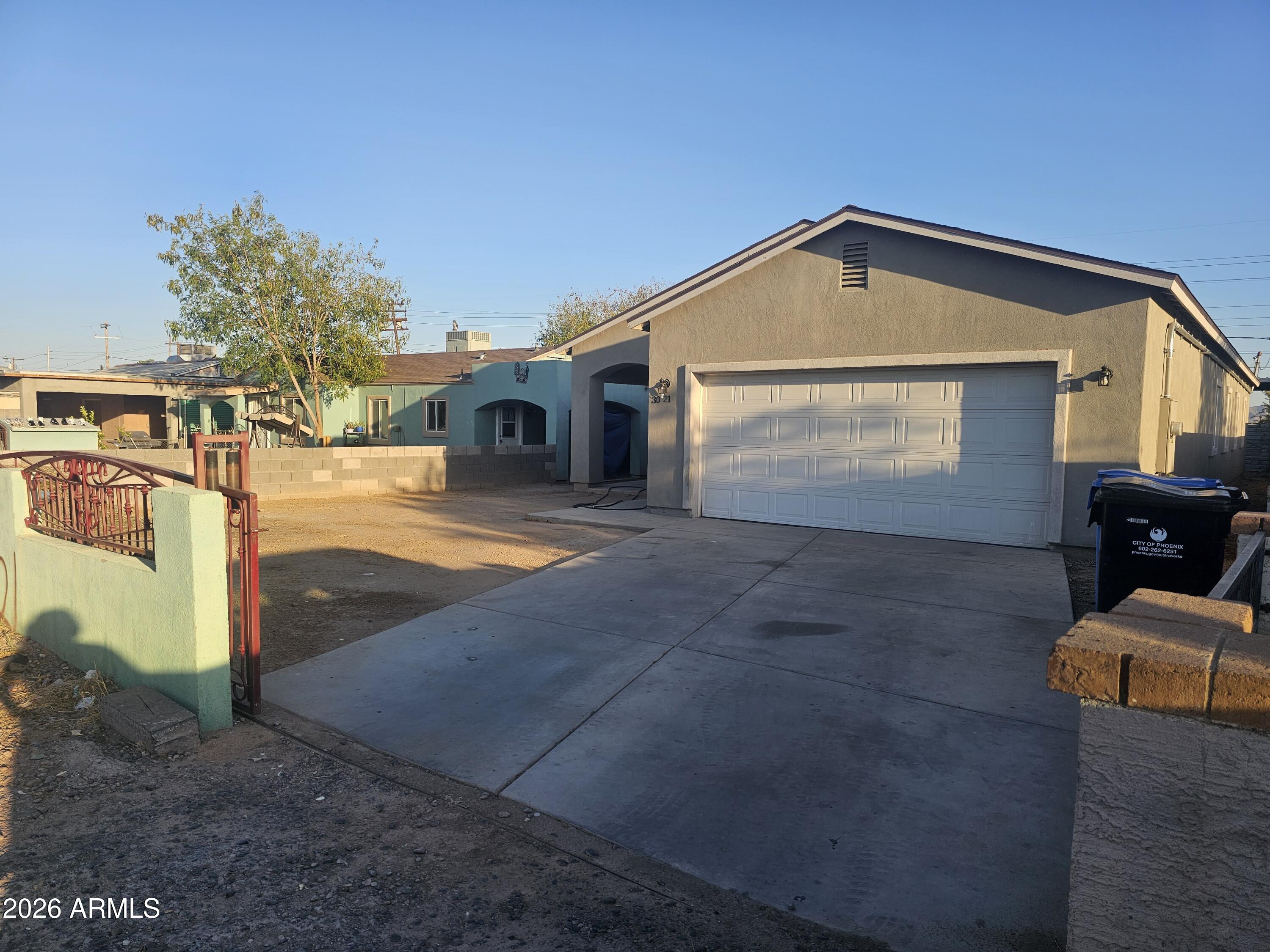 3021 W ALMERIA Road