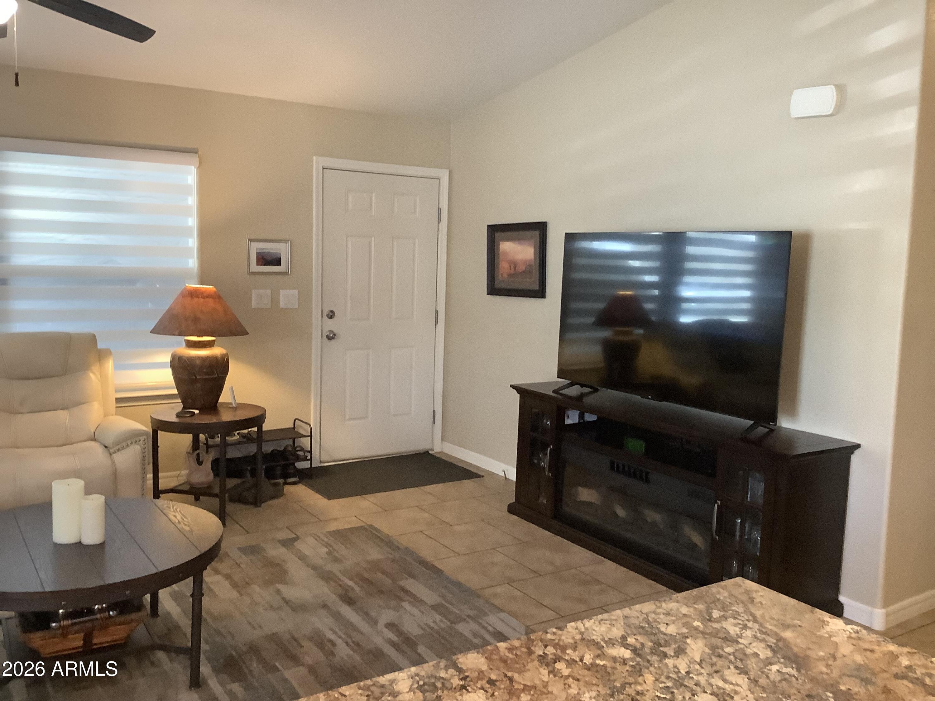 650 N Hawes Road 4007