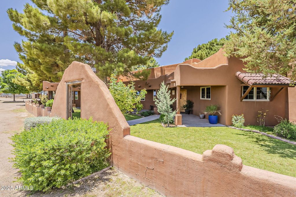 Photo of 7496 S Linda Lou Road, Eloy, AZ 85131 (MLS # 6876913)
