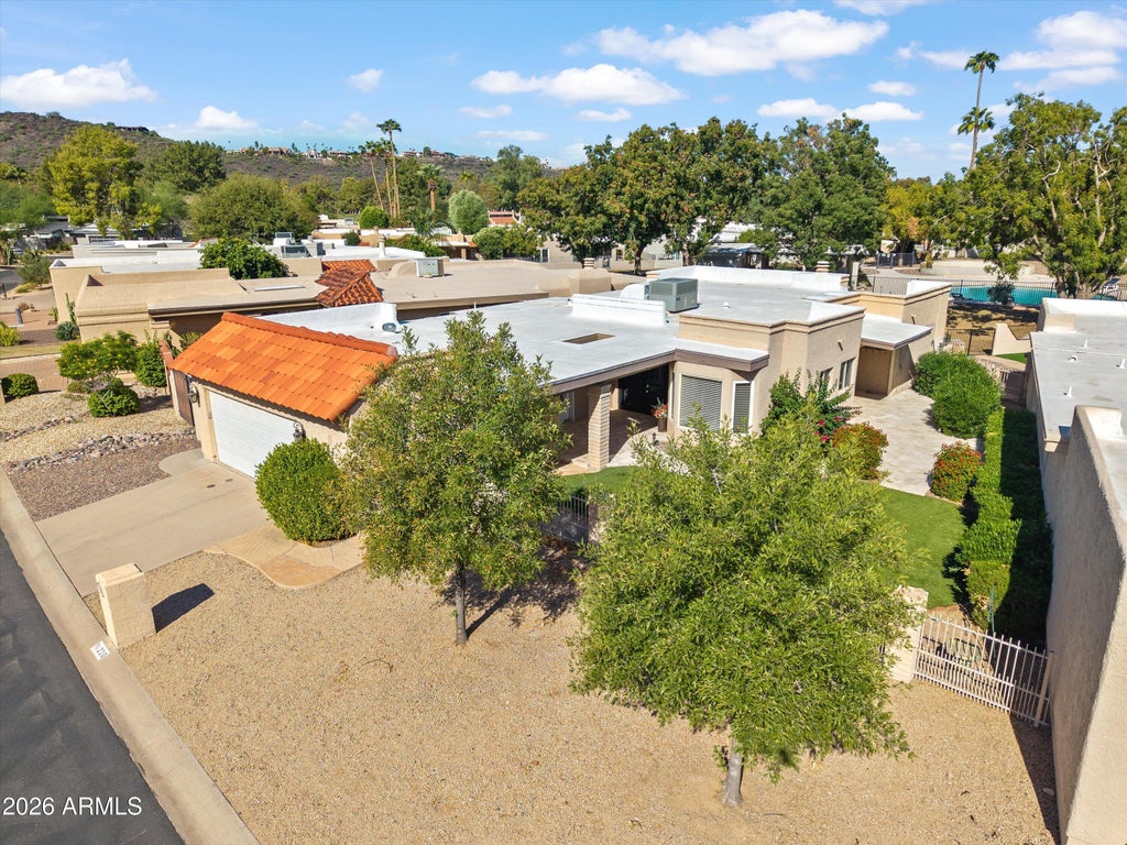 Photo of 210 W Canterbury Lane, Phoenix, AZ 85023 (MLS # 7091908)