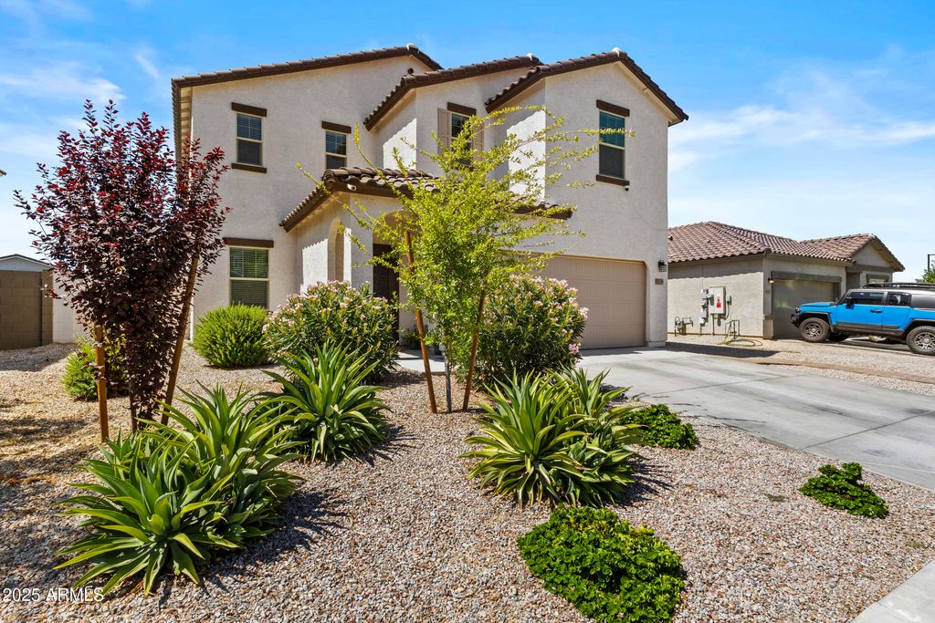 Photo of 19239 W Elm Street, Litchfield Park, AZ 85340 (MLS # 6883614)