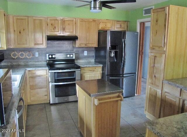 QUAIL HOLLOW - Residential Lease