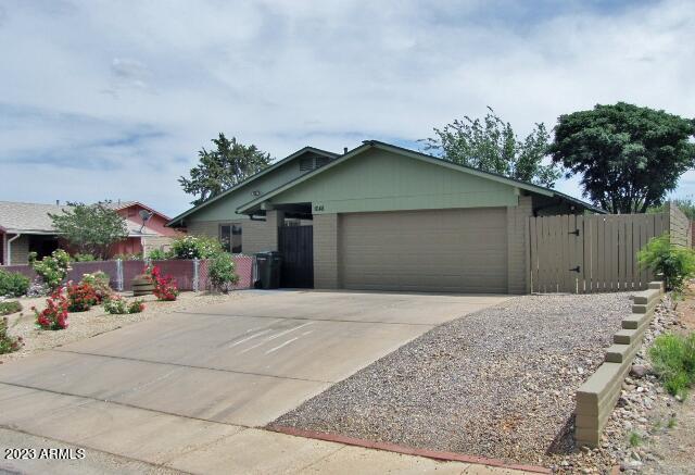 QUAIL HOLLOW - Residential Lease
