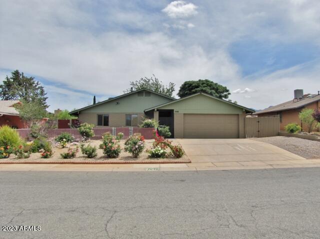 QUAIL HOLLOW - Residential Lease