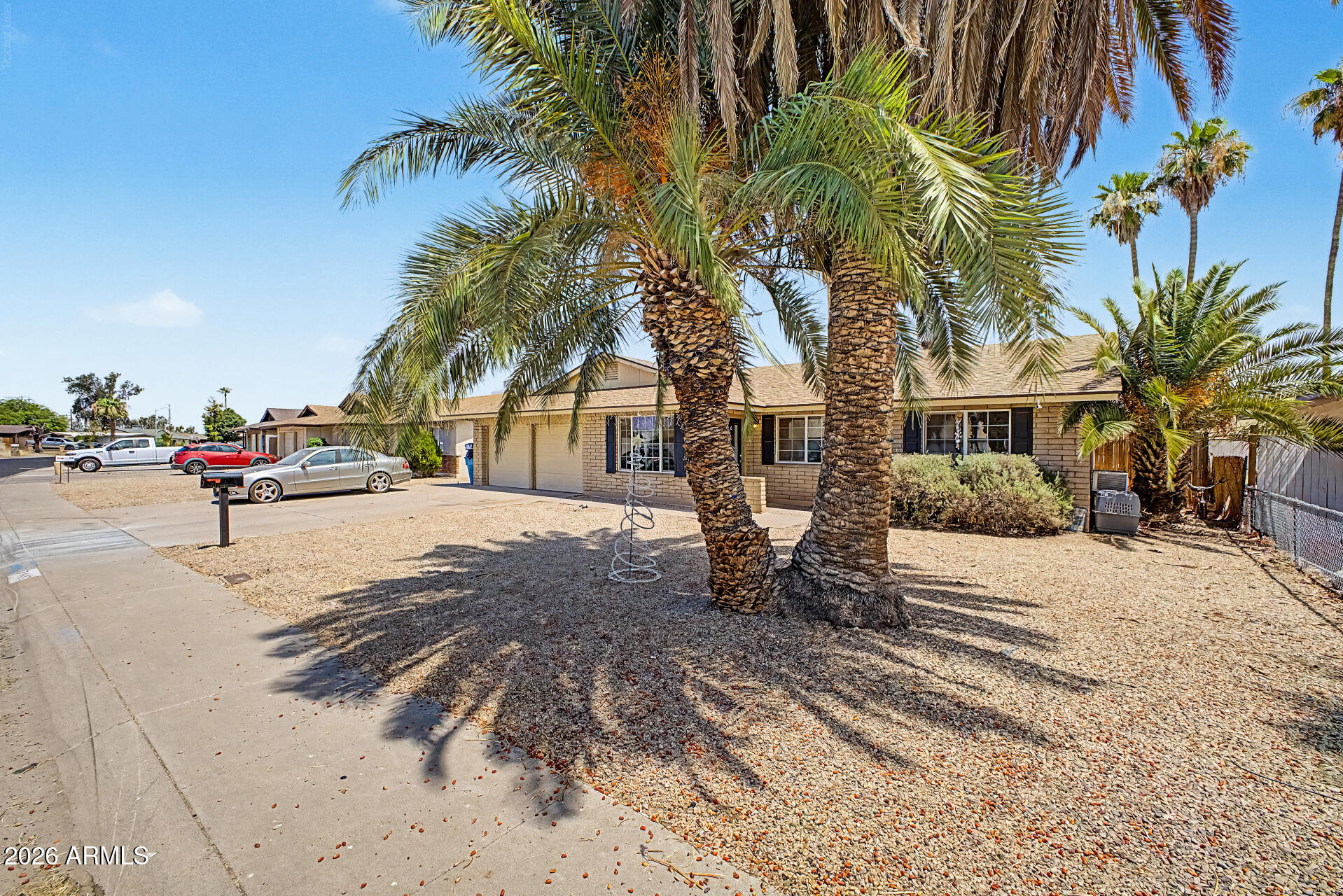 4432 W MERCER Lane