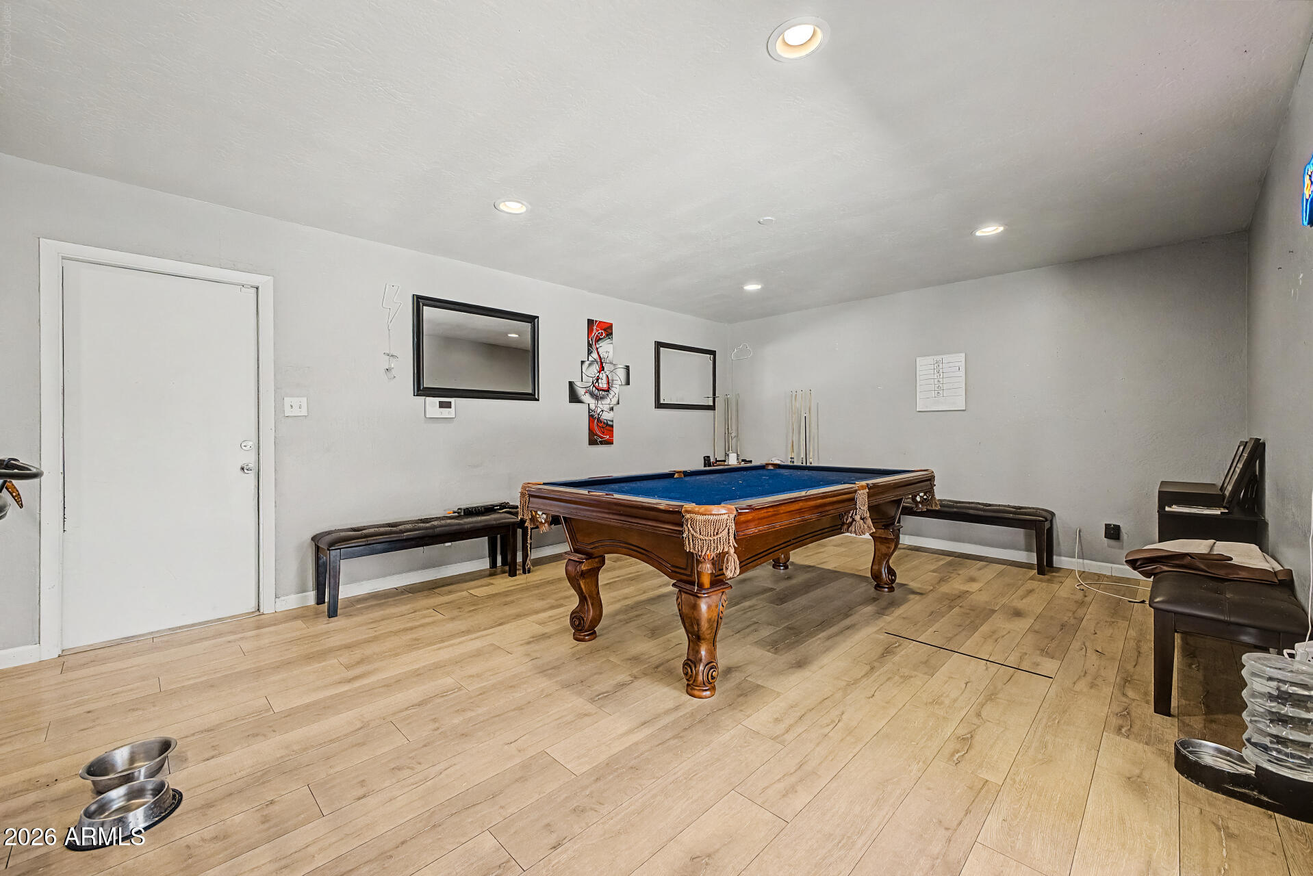 4432 W MERCER Lane