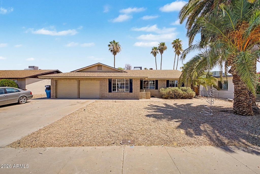 Photo of 4432 W Mercer Lane, Glendale, AZ 85304 (MLS # 7039116)