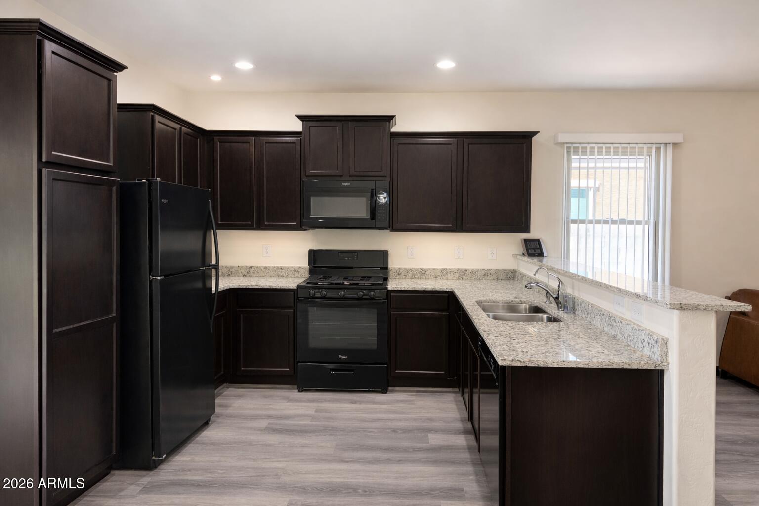 Properties 4 37279 W LA PAZ Street