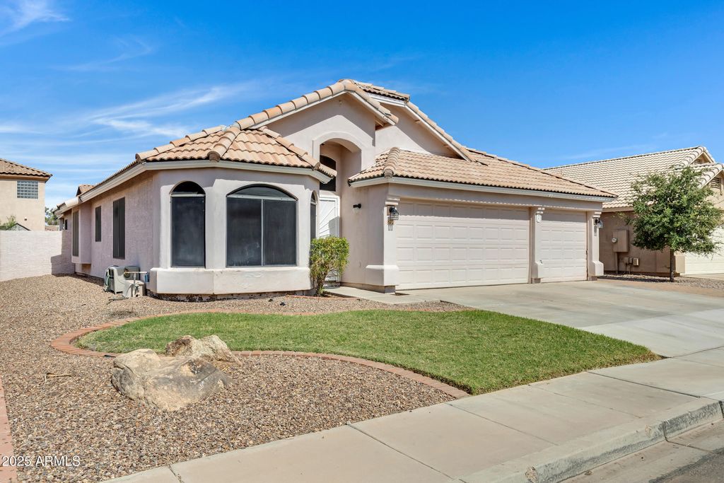 Photo of 872 E Baylor Lane, Chandler, AZ 85225 (MLS # 6931250)