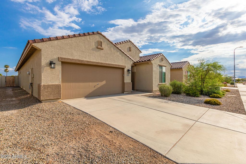 Photo of 6931 W Golden Lane, Peoria, AZ 85345 (MLS # 7024852)