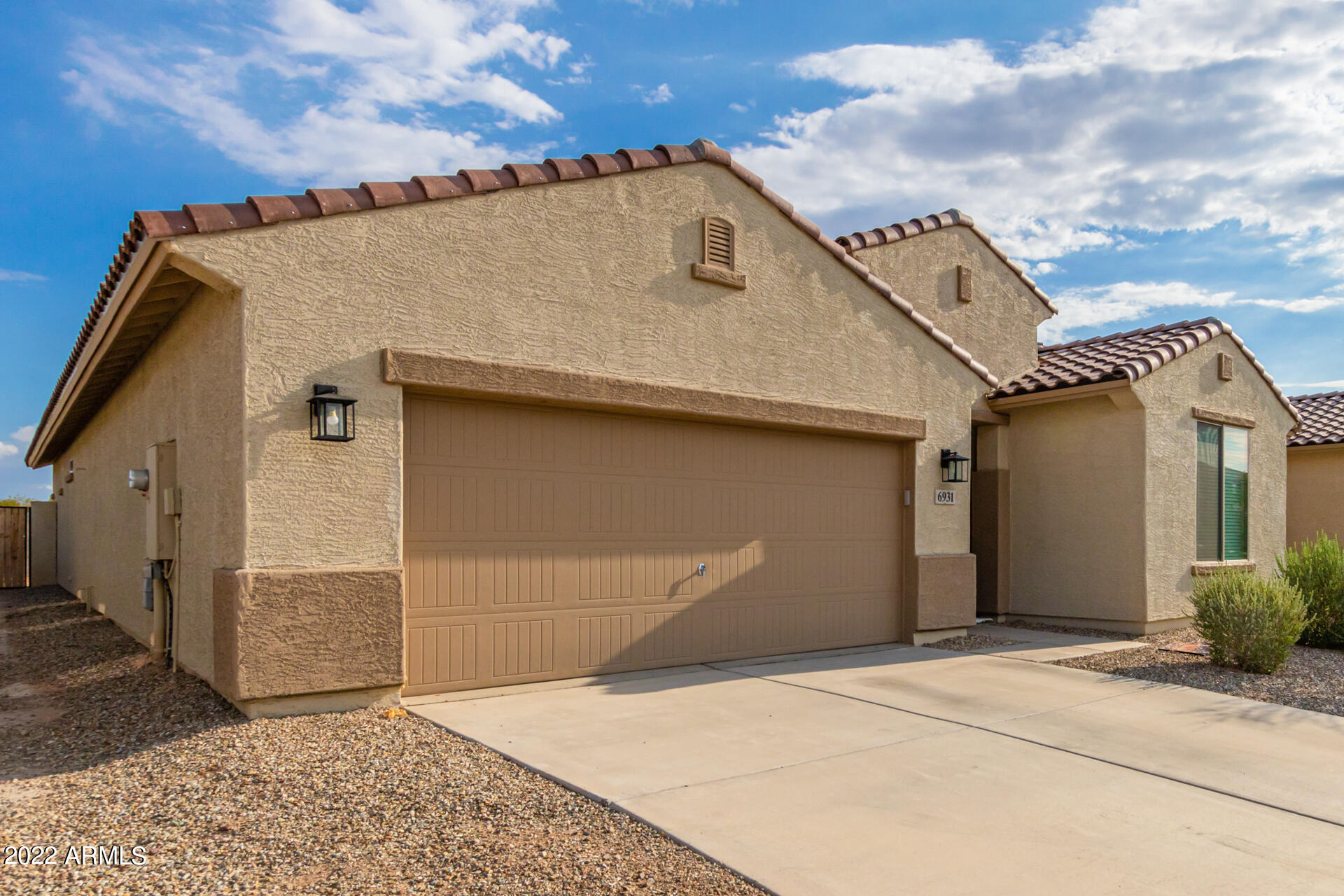 6931 W Golden Lane