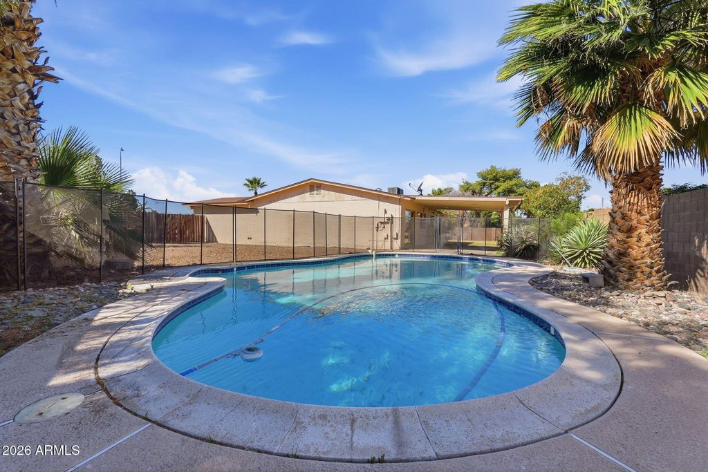 Photo of 10639 N 48th Drive, Glendale, AZ 85304 (MLS # 7004278)