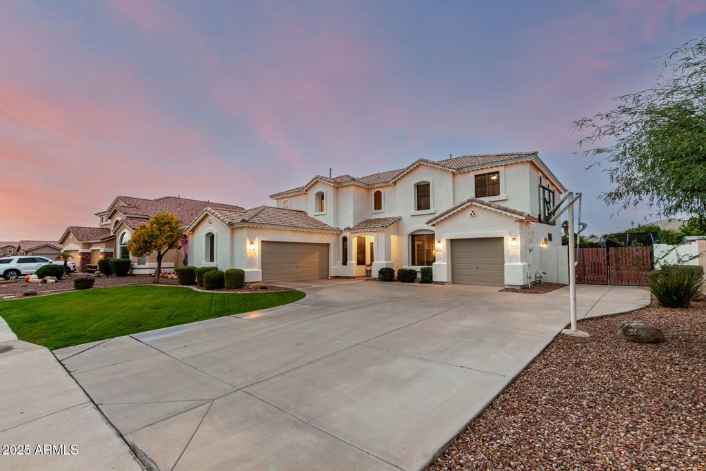 Photo of 3721 S Martingale Road, Gilbert, AZ 85297 (MLS # 6950637)