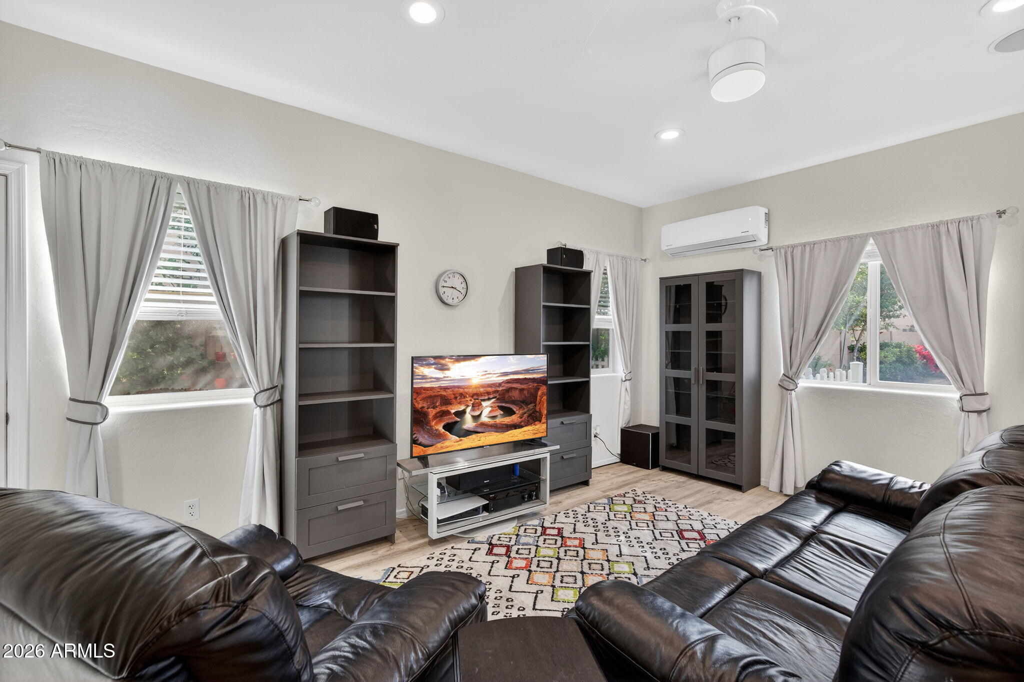 871 E KAPASI Lane
