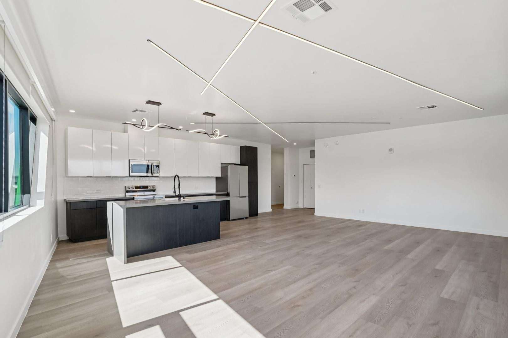 1030 N 1st Street 504