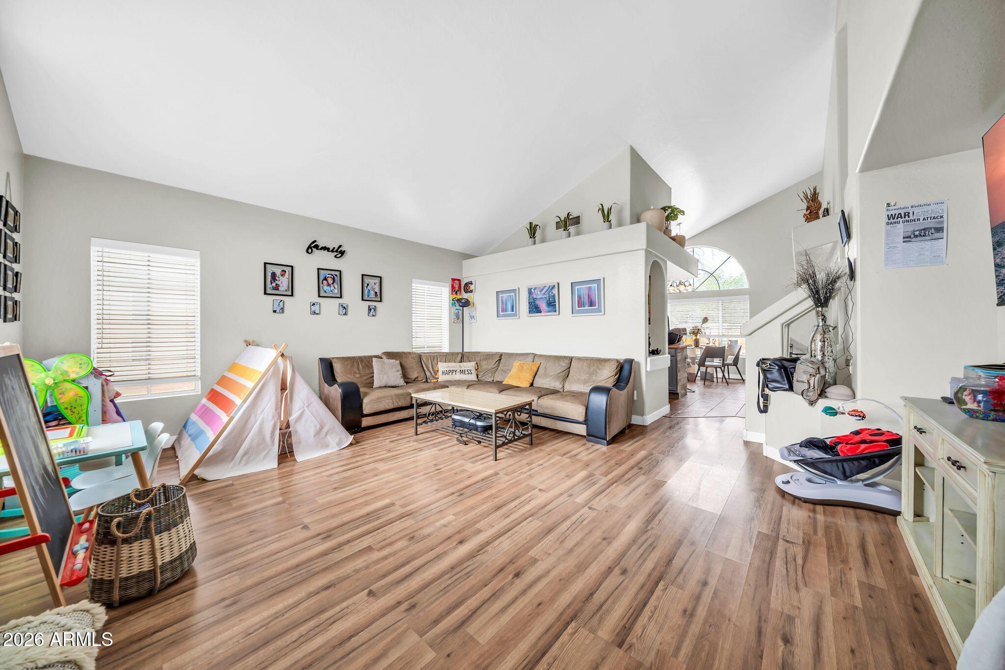 12606 W SUNNYSIDE Drive