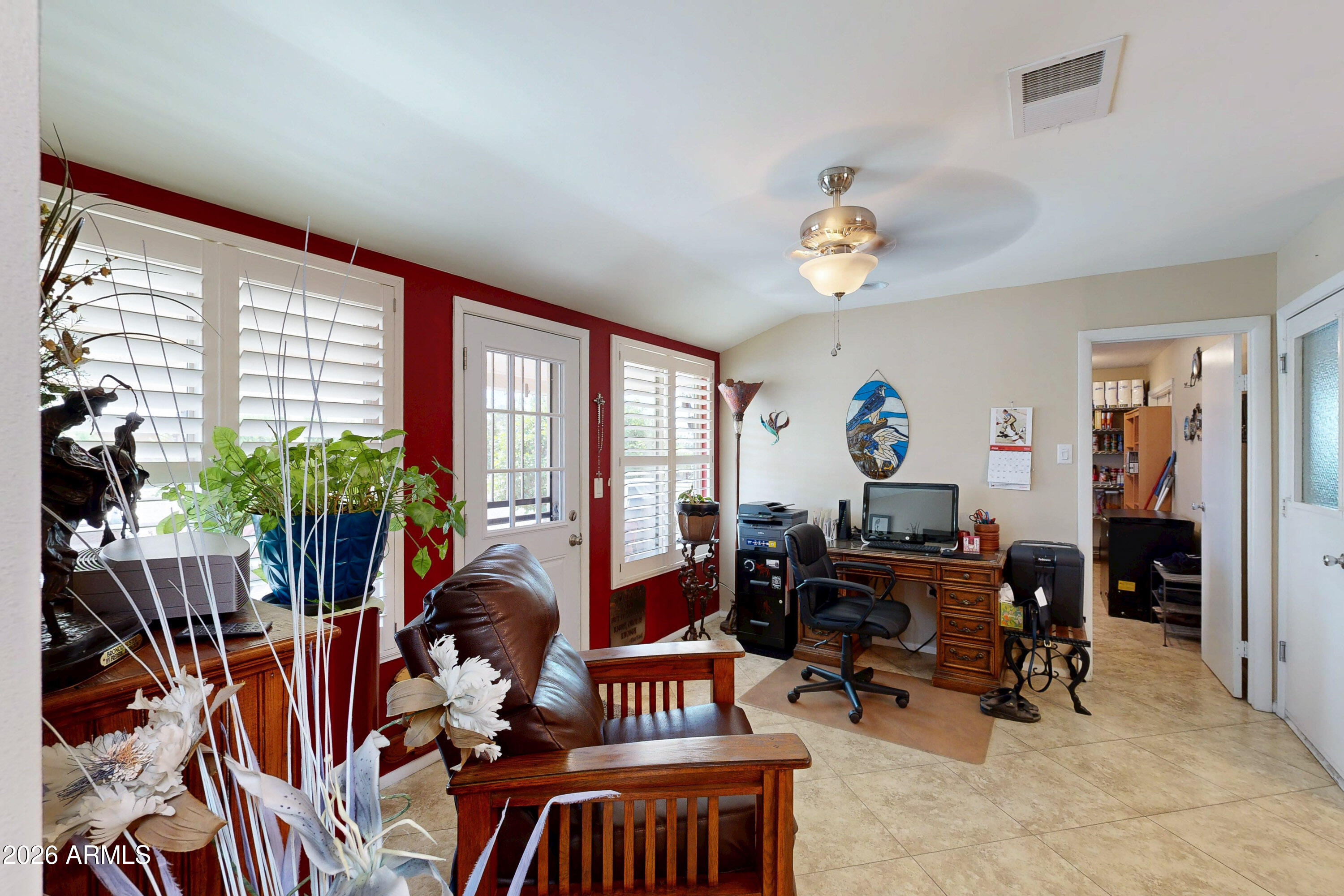 10821 W ROUNDELAY Circle