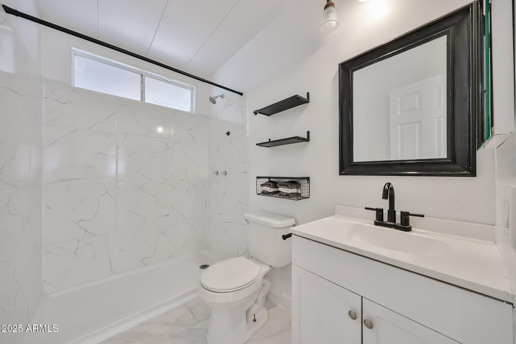 303 E South Mountain Avenue 100