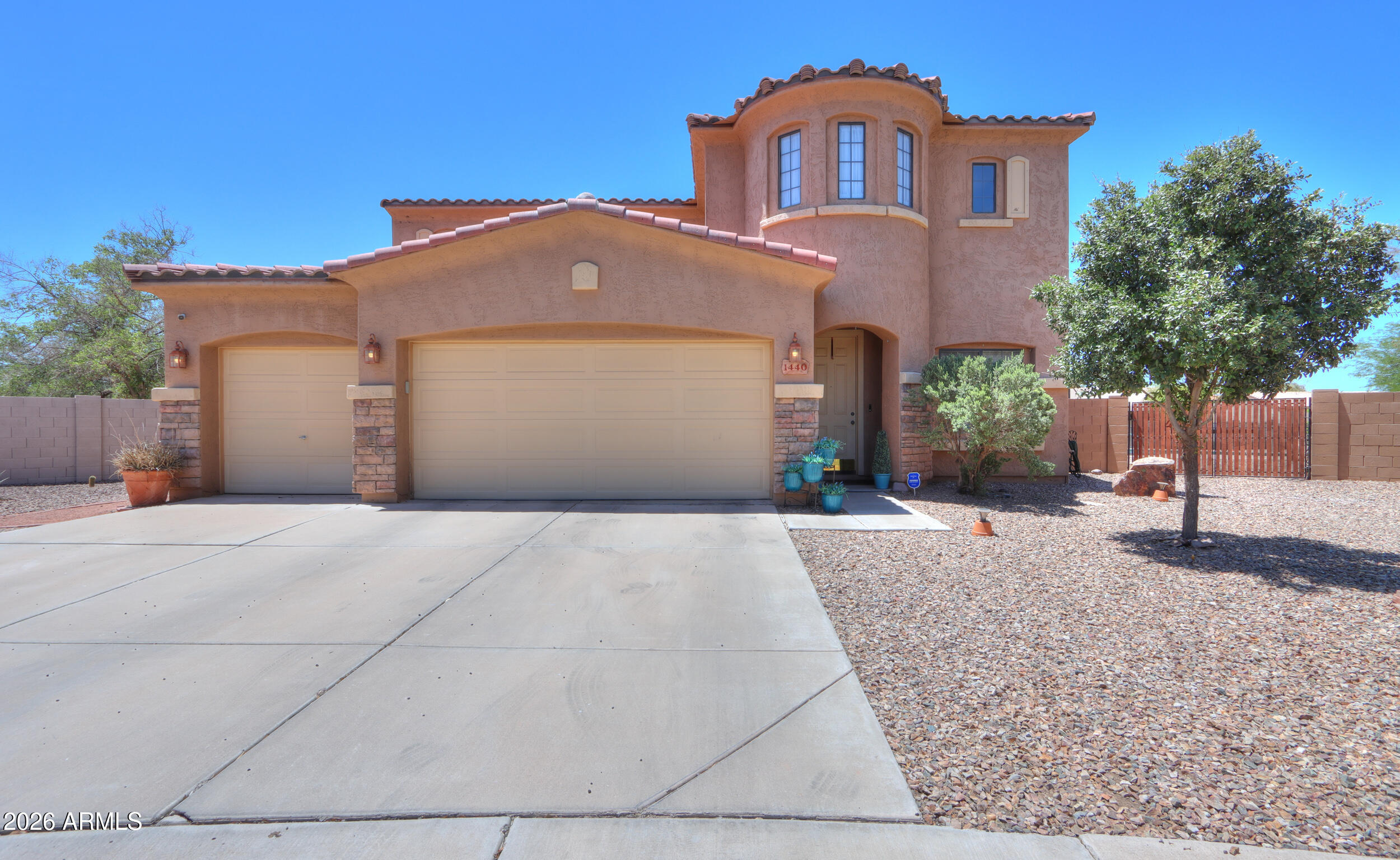 1440 E Cody Circle