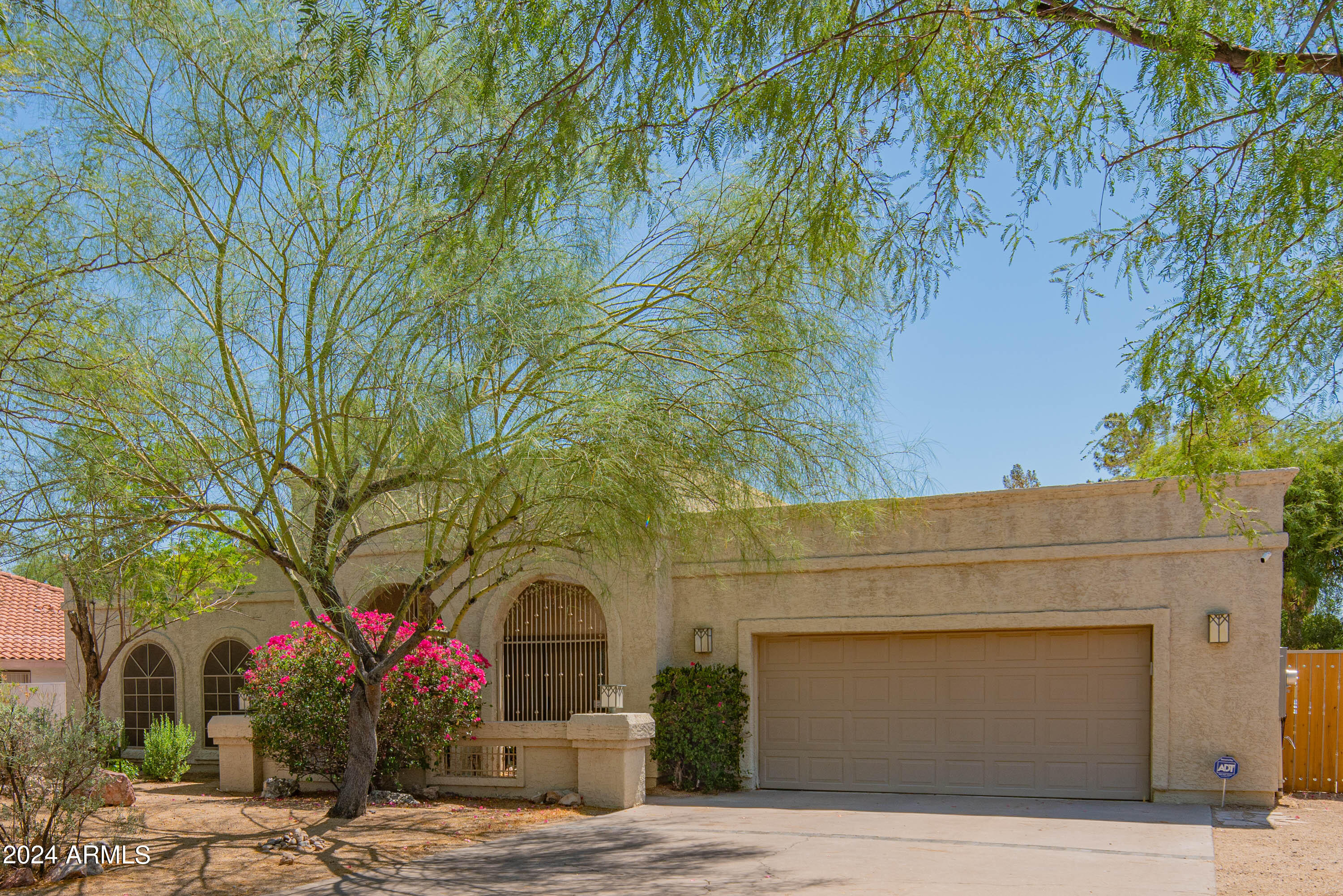 3731 E EQUESTRIAN Trail