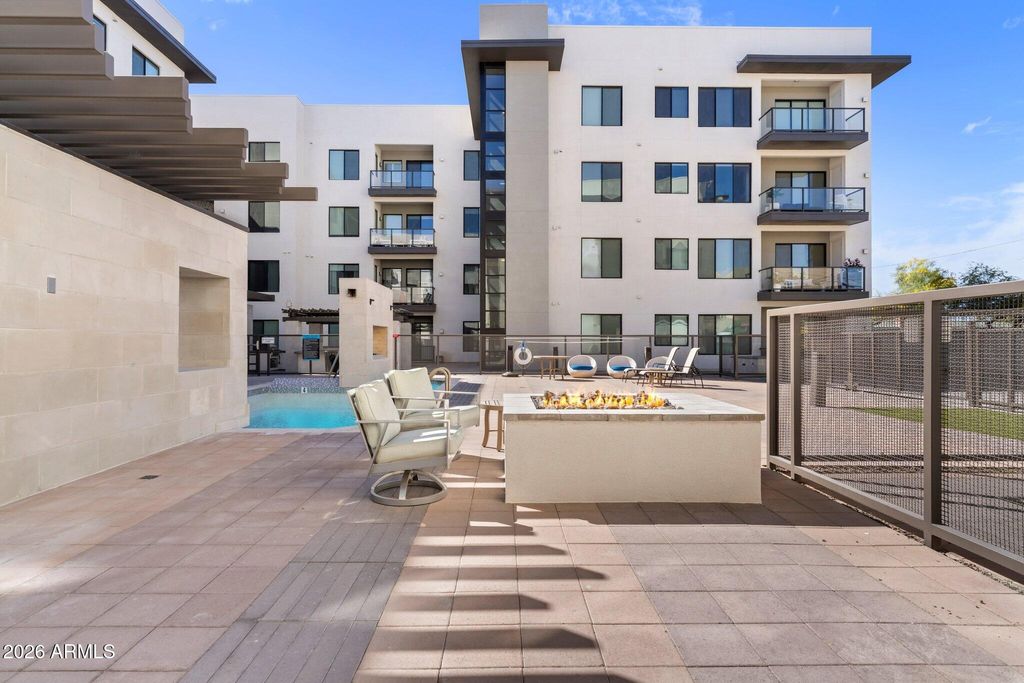 Photo of 7300 E Earll Drive #1018, Scottsdale, AZ 85251 (MLS # 7002583)