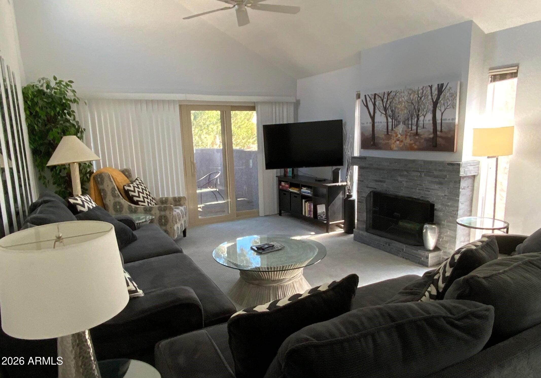 7432 N VIA CAMELLO DEL NORTE -- 174