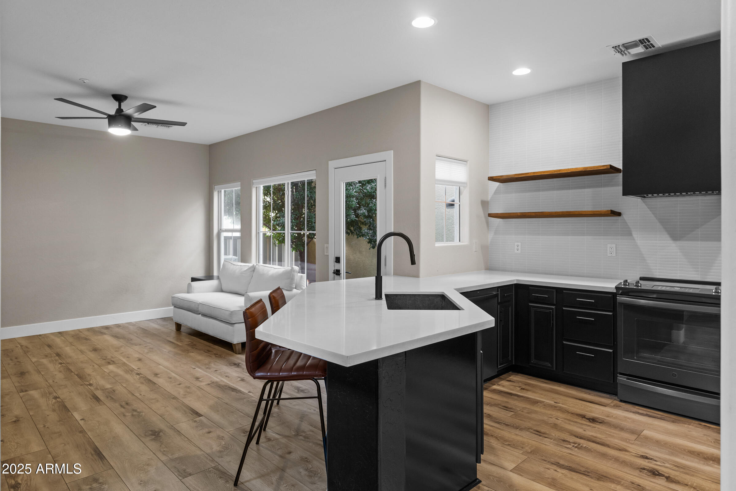 1353 S MINNEOLA Lane