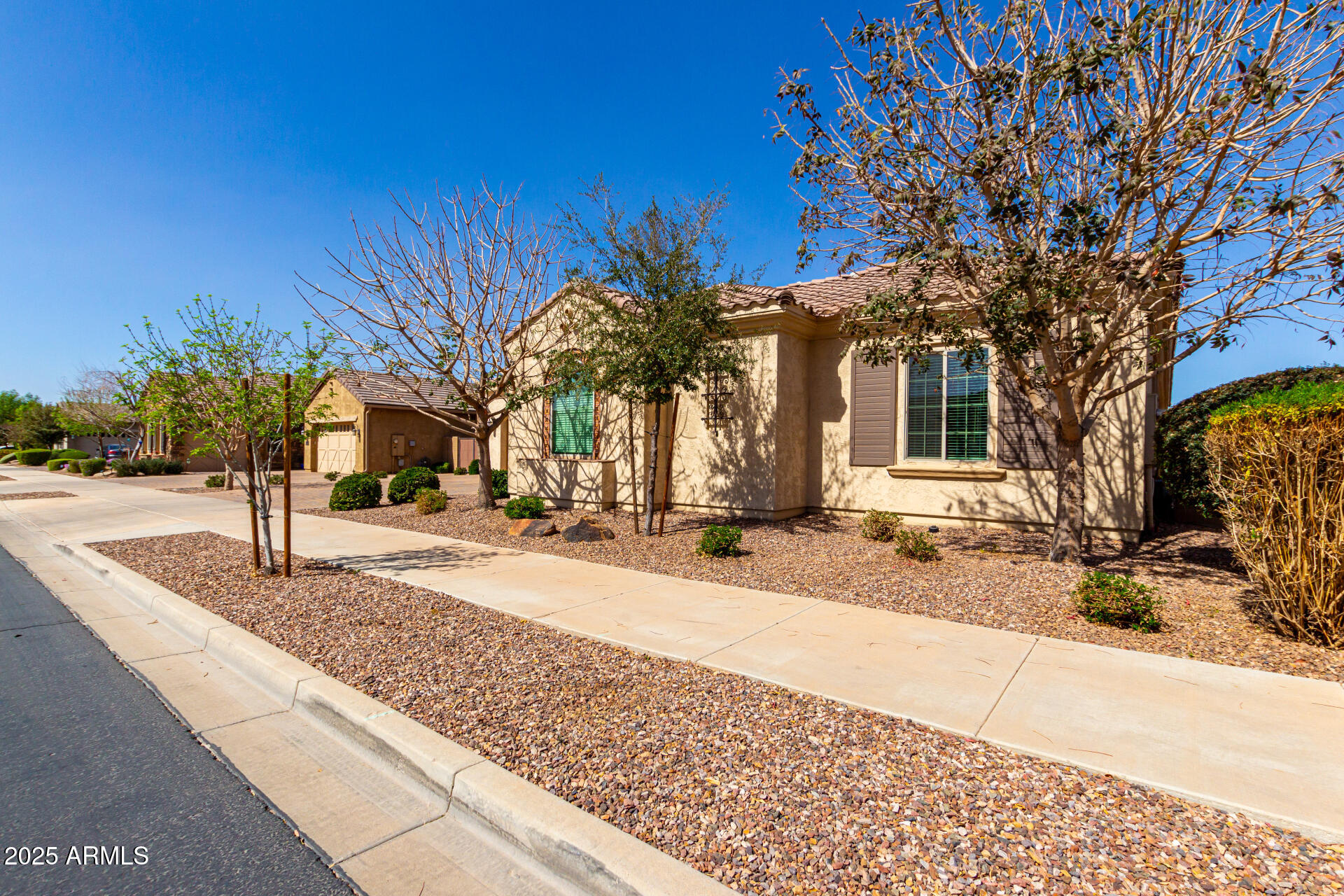 22326 E RUSSET Road