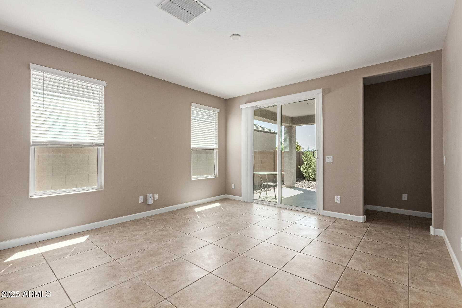 Florence, Arizona 85132, United States, 3 Bedrooms Bedrooms, ,2 BathroomsBathrooms,Residential,Pending,200907