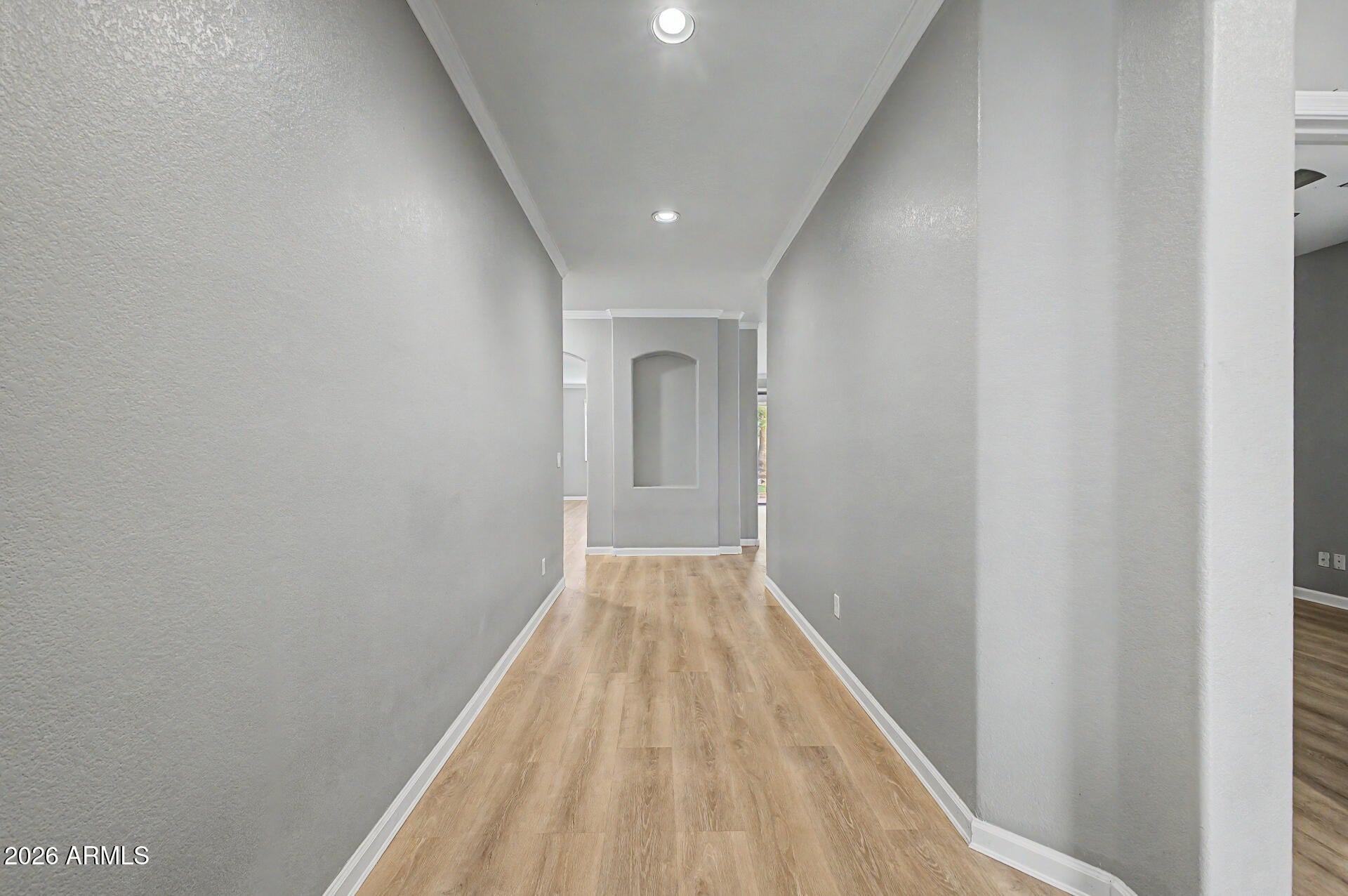 2131 E AUGUSTA Avenue