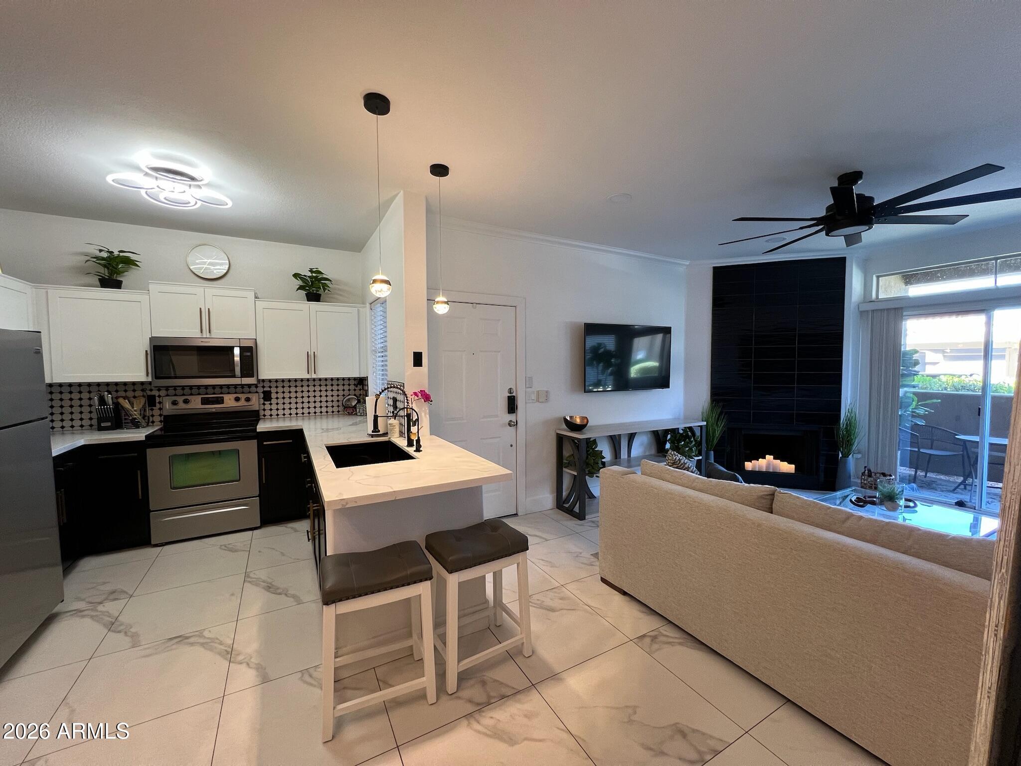 5335 E SHEA Boulevard 1111