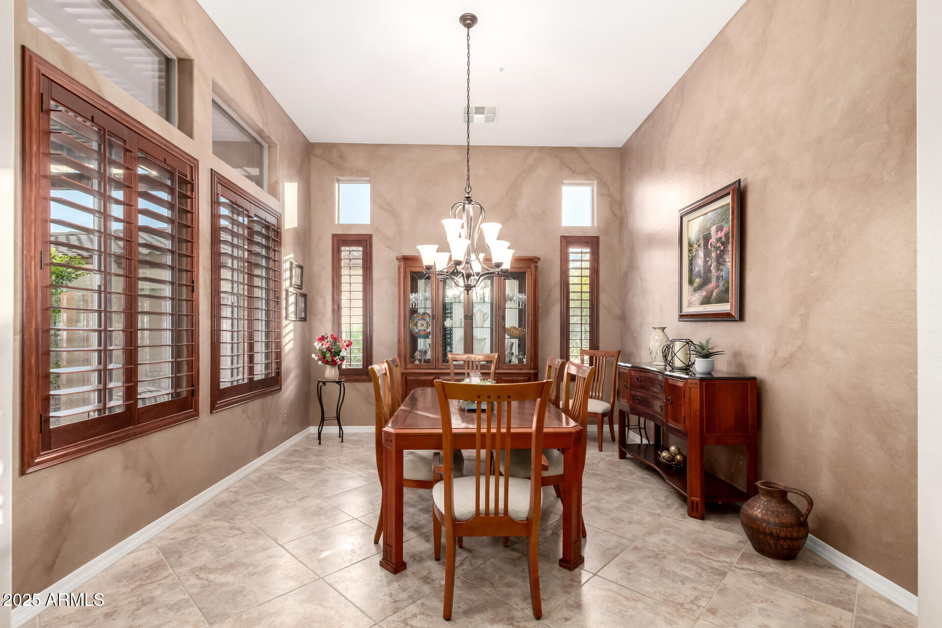 12701 W DALE Lane