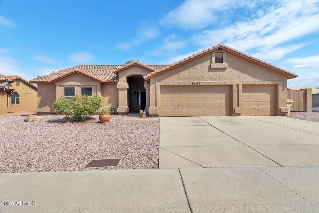 Photo of 6102 W Shangri La Road, Glendale, AZ 85304 (MLS # 6931719)