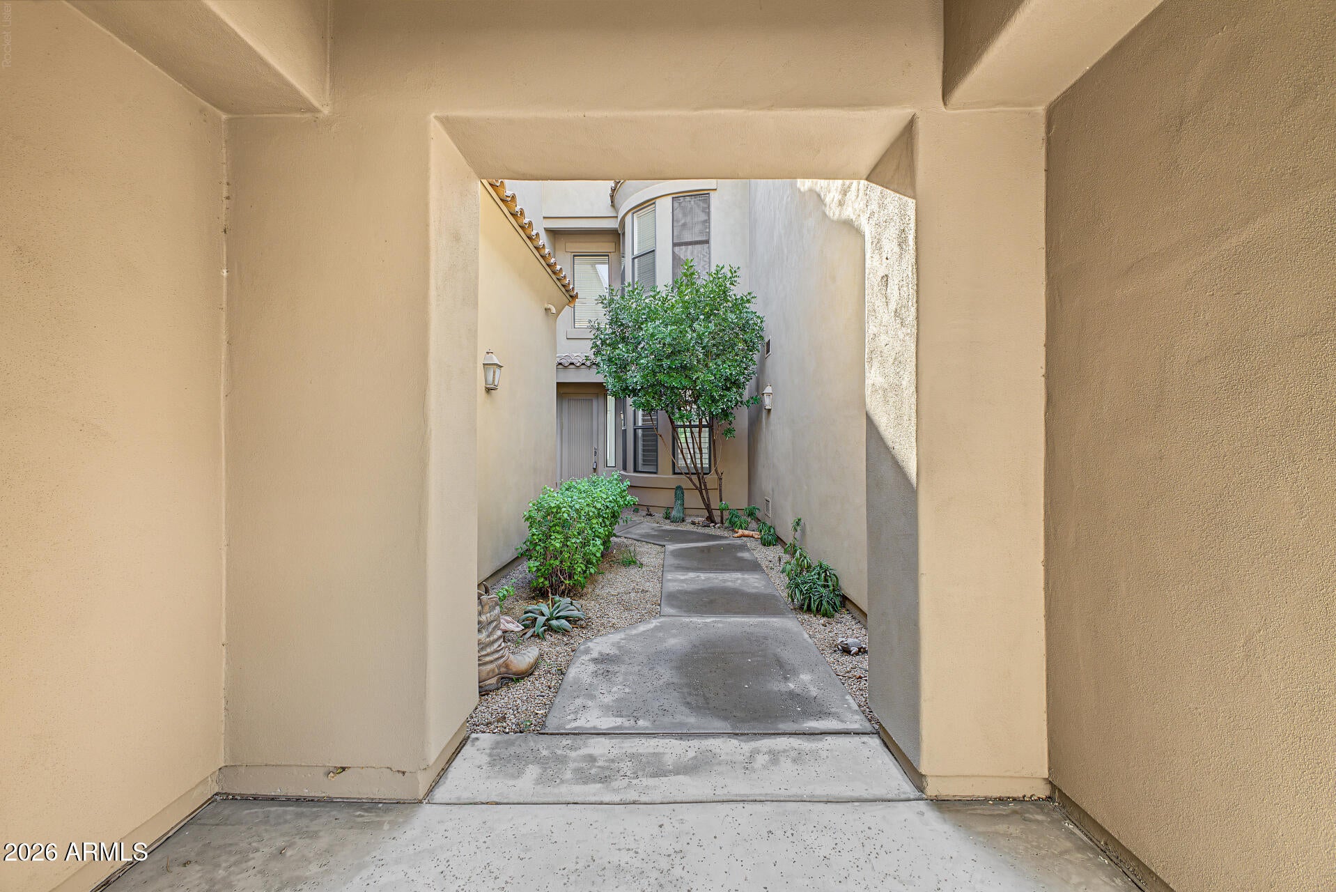 19550 N Grayhawk Drive 1008