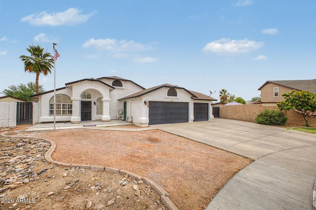 Photo of 10359 N 78th Avenue, Peoria, AZ 85345 (MLS # 7024789)