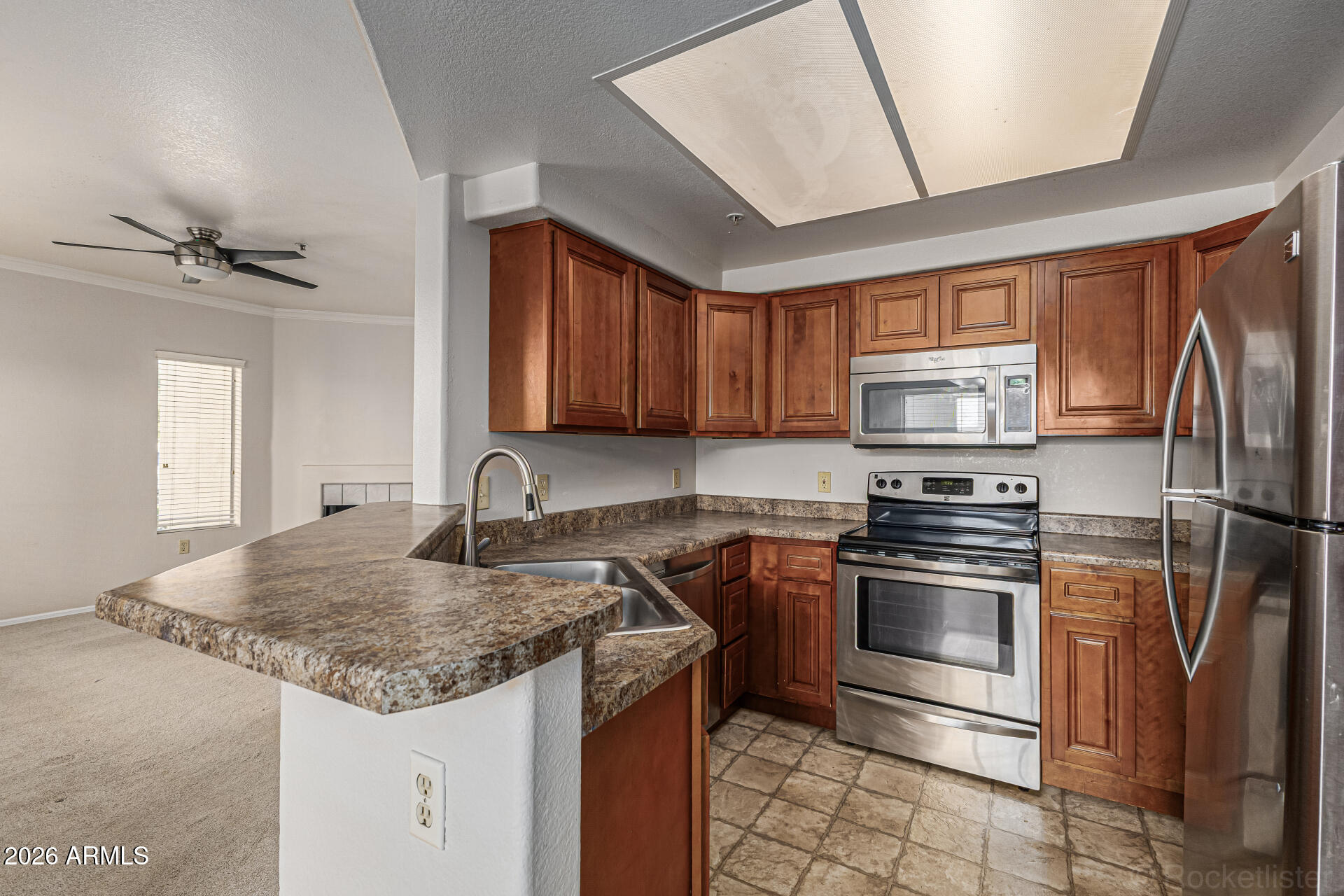 750 E NORTHERN Avenue 1068