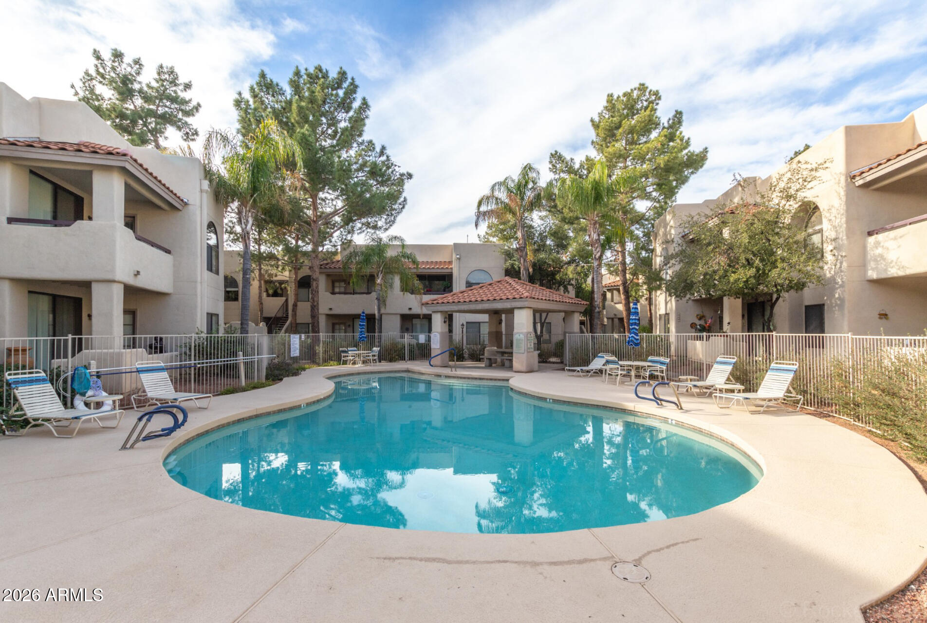 750 E NORTHERN Avenue 1068