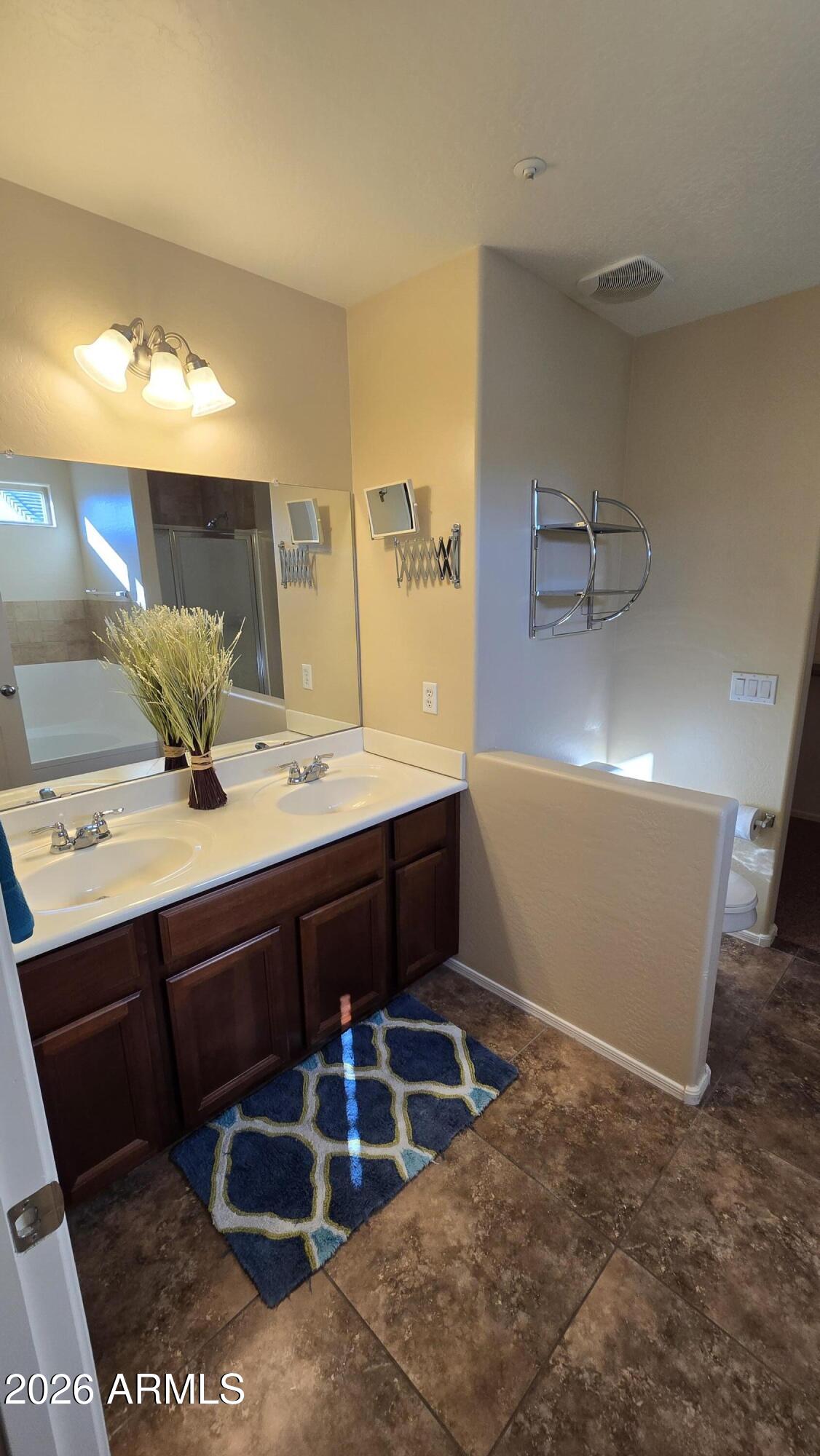 8789 W PERSHING Avenue