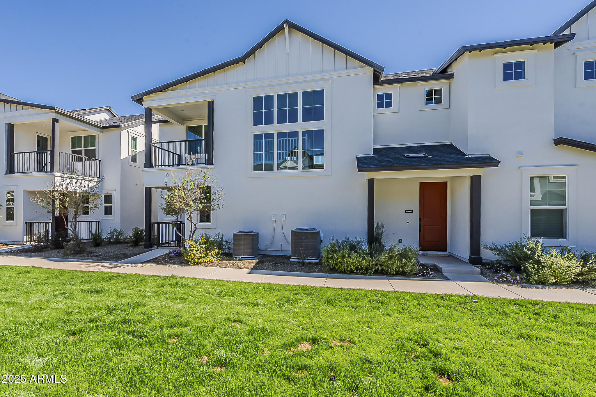 11300 N CASA DEGA Drive N 1047